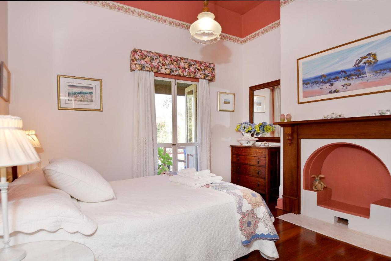 Ford House Bed & Breakfast Hotell Bridgetown Exteriör bild